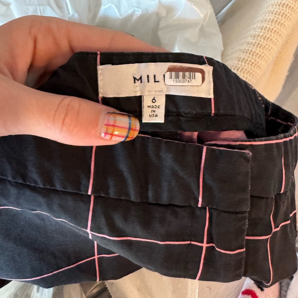 Adorable pink and black work pants. Ankle cut and super stylish yet office ready